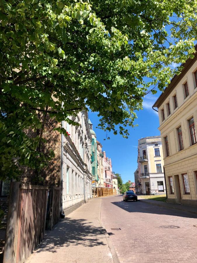 Bohemian Apartment In The Heart Of Old Ventspils City エクステリア 写真